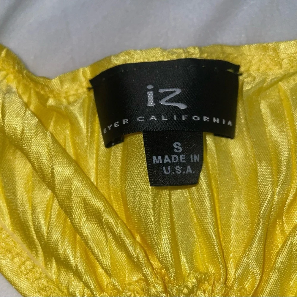 NWT Women’s Byer California Yellow Ruched Cut Out Tank Top Size Small - Picture 6 of 9